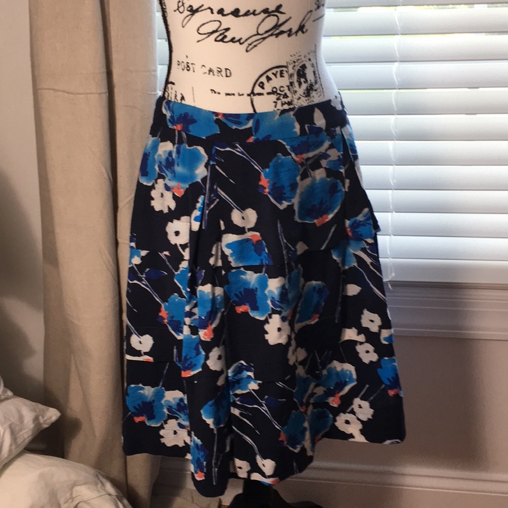 Kristin Davis tiered skirt